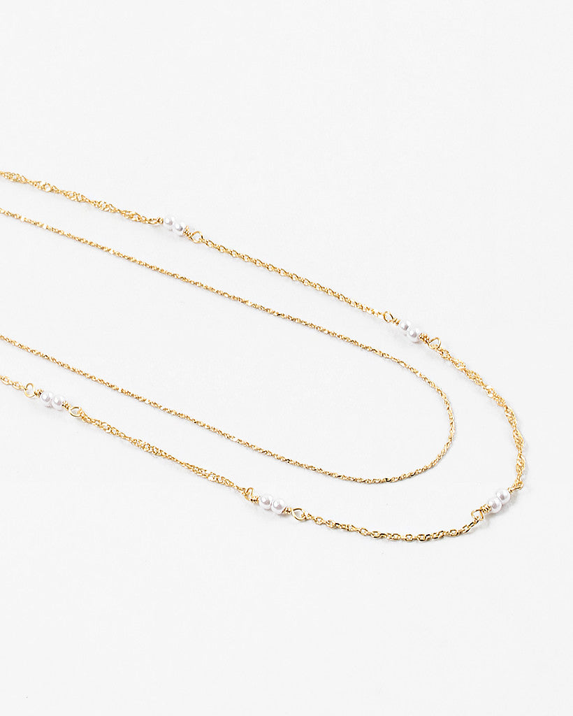 Layered Delicate Pearl Necklace