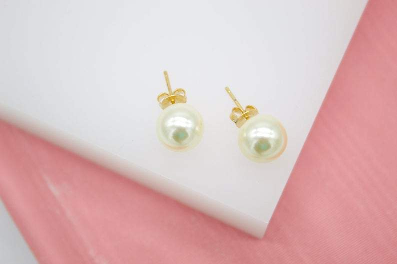 18K Gold Filled Pearl Stud Earrings (L127)